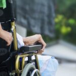 高齢者の転倒に要注意、自宅でできる事故防止策